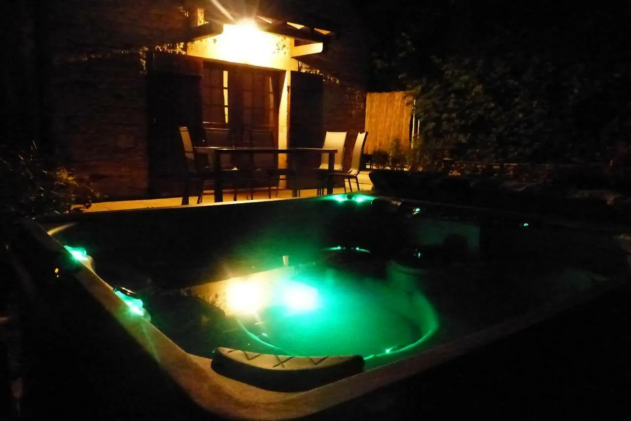 Hébergement de vacances Gîte l'Orée du bois - maison individuelle avec jacuzzi privé Frayssinet-le-Gélat