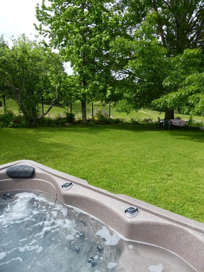 Gîte l'Orée du bois - maison individuelle avec jacuzzi privé Frayssinet-le-Gélat Hébergement de vacances